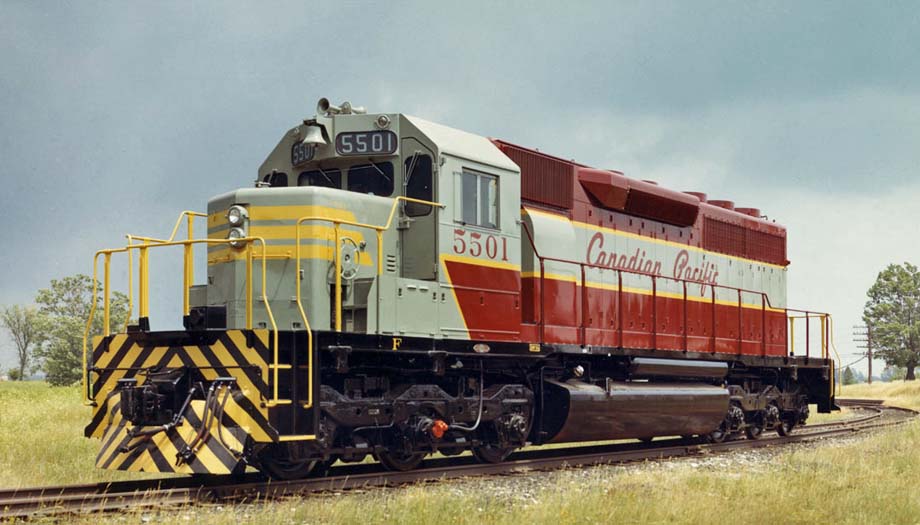 SD-40 locomotive CP 5501.