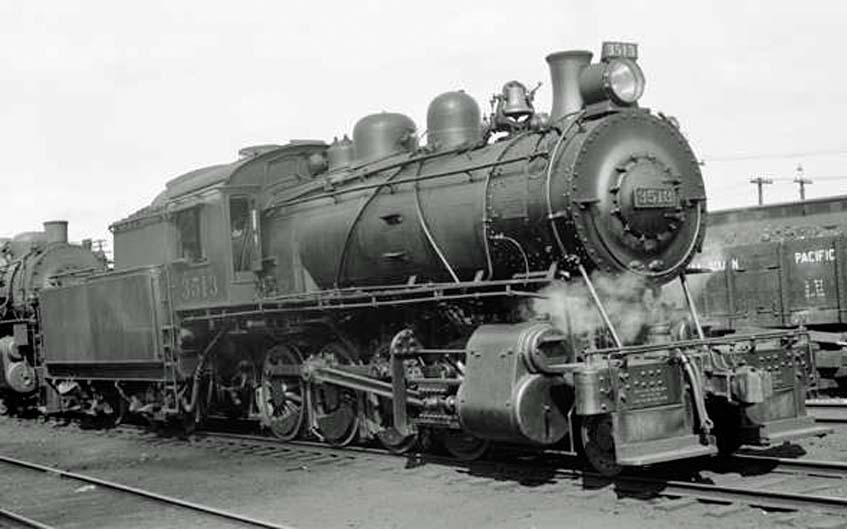 Canadian Pacific 2-8-0 Consolidation 3513 is similar to the Slocan Lake engine.