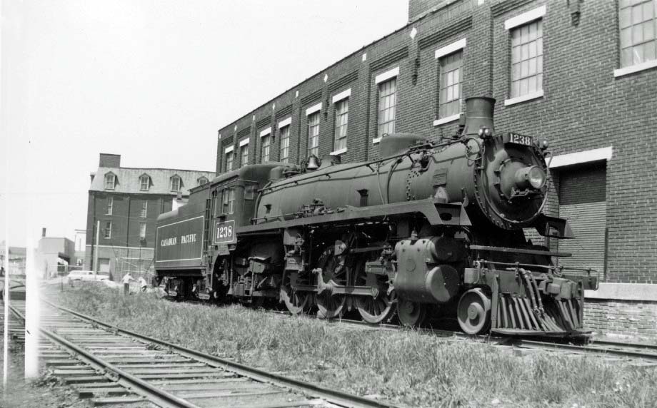 CP 4-6-2 Pacific class G5 number 1238.